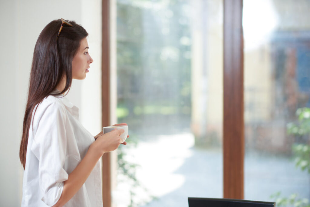 Read How to choose curtains for the living room